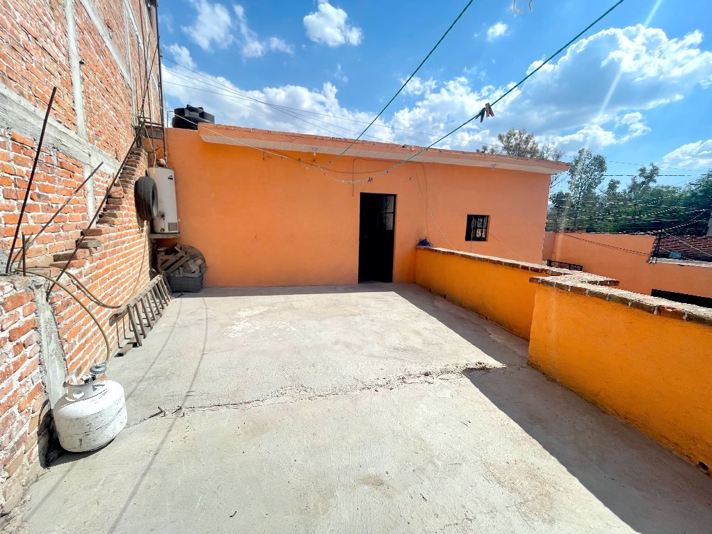 9120_9_fixer_upper_en_tirado