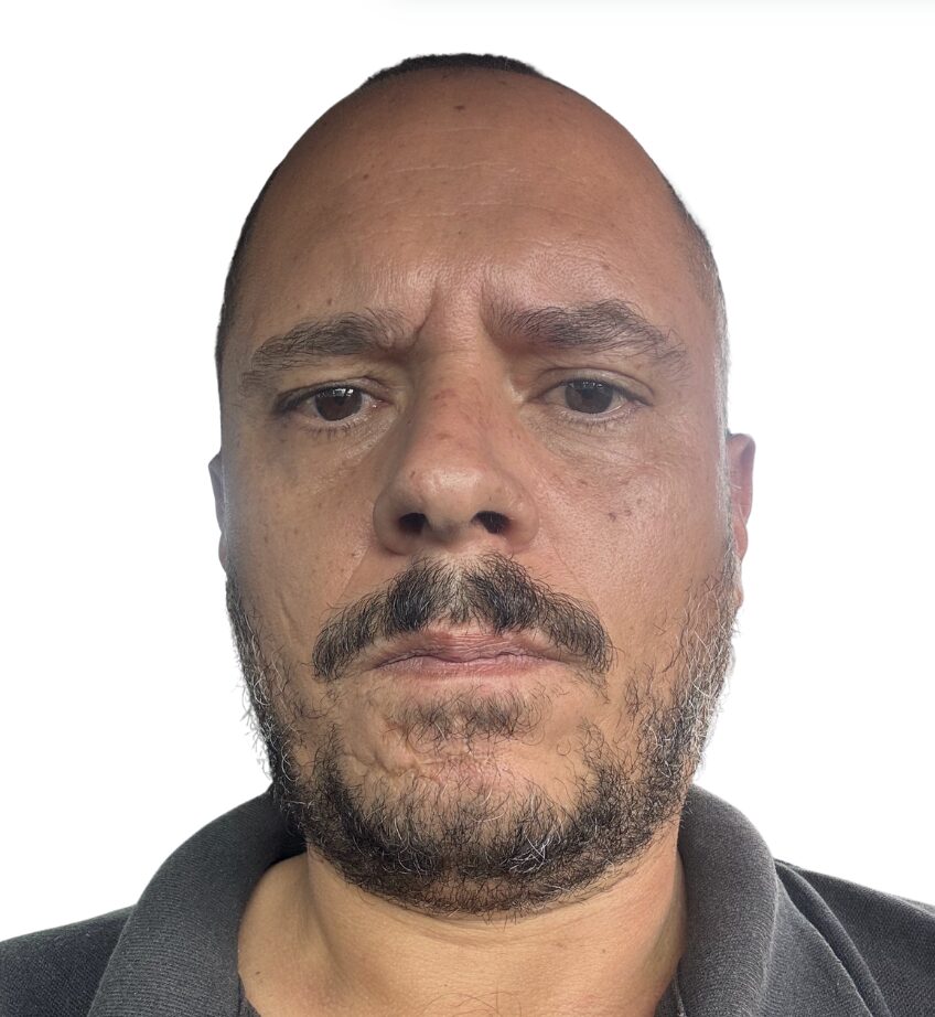 Profile photo of agent Cesar Urrutia