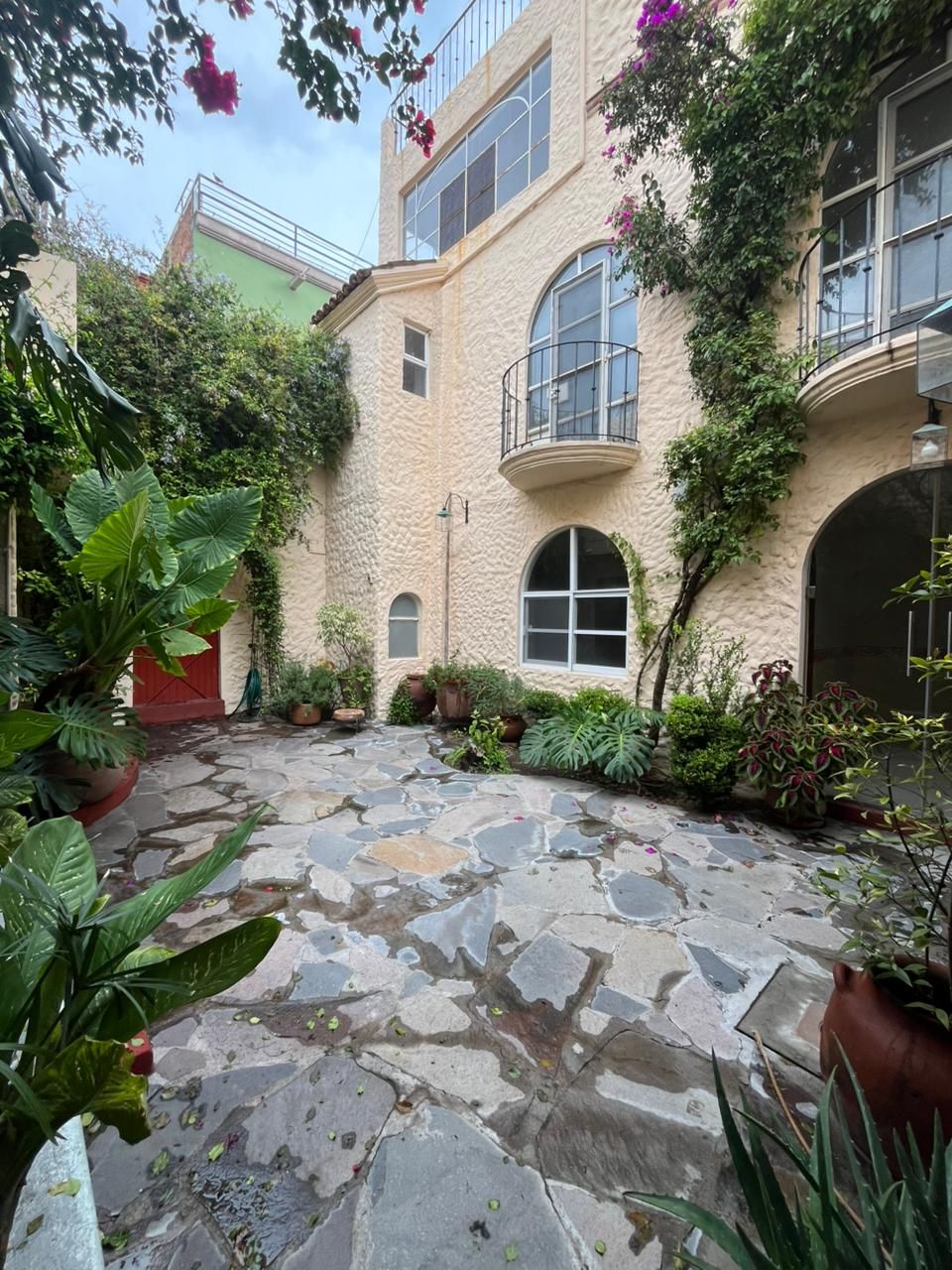 Dos Casas en Una Dos Casas en Una