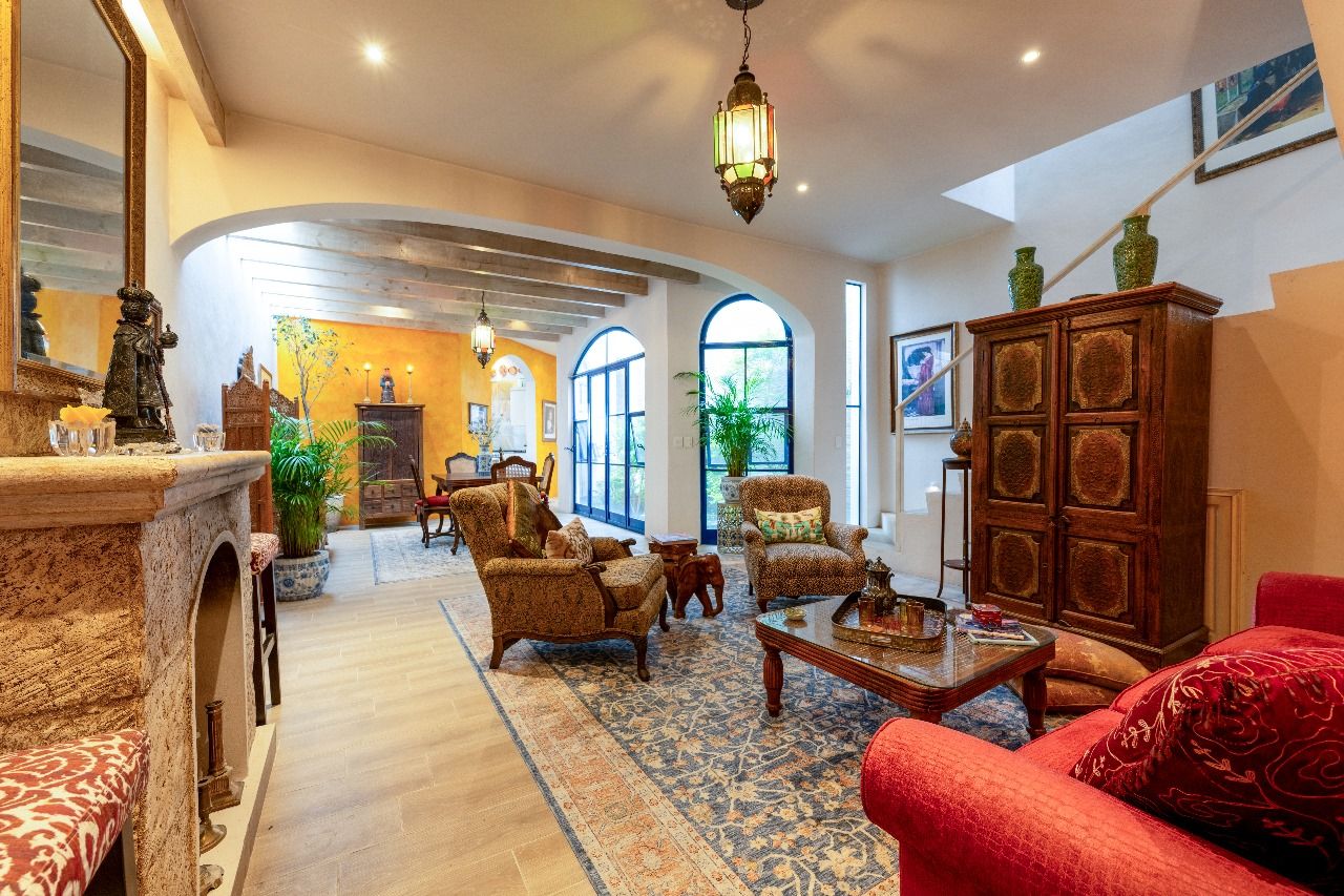 Casa Leonora
